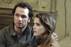 Matthew Rhys as Philip Jennings, Keri Russell as Elizabeth Jennings in The Americans