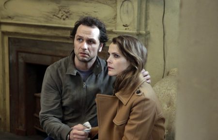 Matthew Rhys as Philip Jennings, Keri Russell as Elizabeth Jennings in The Americans