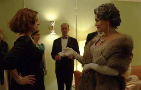 Feud - Susan Sarandon as Bette Davis, Jessica Lange as Joan Crawford.