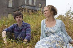 Freddie Highmore as Norman Bates and Vera Farmiga as Norma Bates in Bates Motel