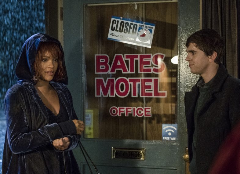 Bates Motel- Freddie Highmore, Rihanna