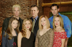 Buffy the Vampire Slayer - Michelle Trachtenberg (Dawn), Sarah Michelle Gellar (Buffy), Alyson Hannigan (Willow), Emma Caulfield (Anya), James Marsters (Spike), Anthony Stewart Head (as Giles), Nicholas Brendon (Xander)