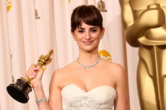 Penelope Cruz poses in the press room with her Best Supporting Actress award for 'Vicky Cristina Barcelona' at the 81st Annual Academy Awards held at Kodak Theatre on February 22, 2009 in Los Angeles