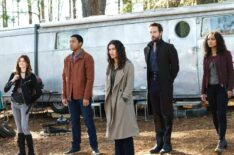 Rachel Melvin, Jerry MacKinnon, Janina Gavankar, Tom Mison, and Lyndie Greenwood in the 'Insatiable' episode of Sleepy Hollow