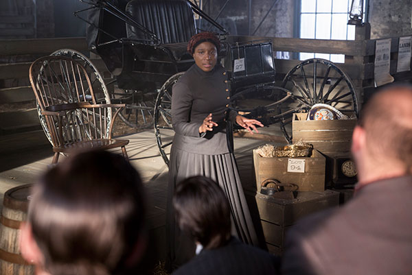 'Underground': Aisha Hinds Goes Solo in Special Episode