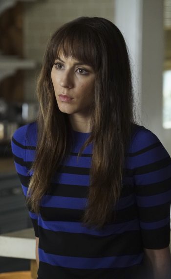 PRETTY LITTLE LIARS - Troian Bellisario