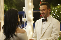 Happy Quinn (Jadyn Wong) and Dr. Toby Curtis (Eddie Kaye Thomas) in Scorpion