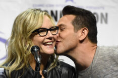 Kevin Alejandro kisses Rachael Harris on the cheek during the show's panel at WonderCon 2017