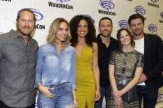 The cast of Midnight, Texas at WonderCon 2017 - Jason Lewis, Arielle Kebbel, Parisa Fitz-Henley, Dylan Bruce, Sarah Ramos, François Arnaud