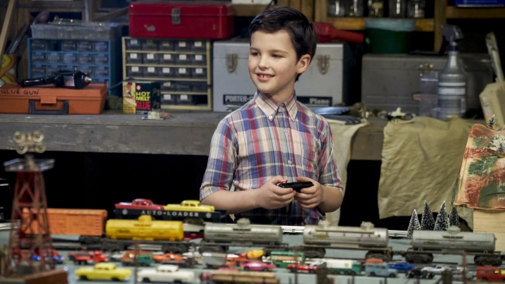 Young Sheldon; em>Young Sheldon is a new half-hour, single-camera comedy created by Chuck Lorre and Steven Molaro, that introduces The Big Bang Theory's Sheldon Cooper (Iain Armitage), a 9-year-old genius living with his family in East Texas and going to high school.