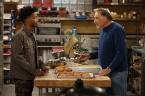 Superior Donuts - Jermaine Fowler, Judd Hirsch