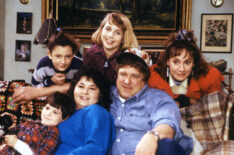 Roseanne - Michael Fishman as DJ Conner, Sara Gilbert as Darlene Conner, Roseanne Barr as Roseanne Conner, Alicia Goranson as Becky Conner, John Goodman as Dan Conner, and Laurie Metcalf as Jackie Harris