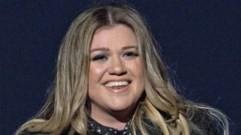 Kelly Clarkson performs at the National Christmas Tree Lighting attended by the first family on the Ellipse December 1, 2016 in Washington, DC. This year is the 94th annual National Christmas Tree Lighting Ceremony.