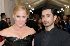 Amy Schumer and Riz Ahmed