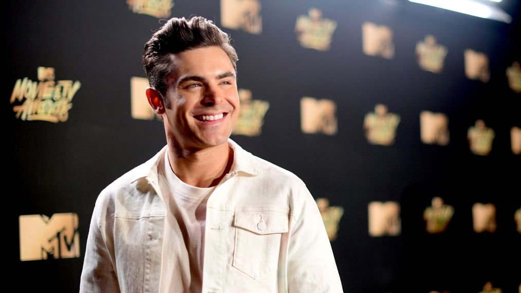 Zac Efron attends the 2017 MTV Movie And TV Awards