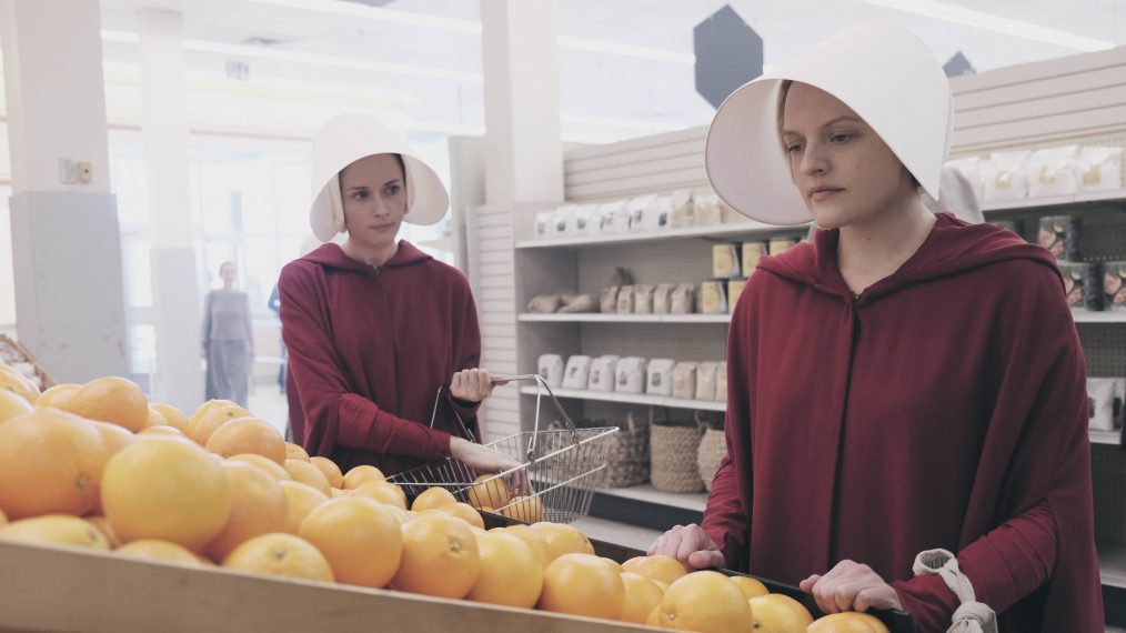 The Handmaid's Tale - Alexis Bledel, Elisabeth Moss