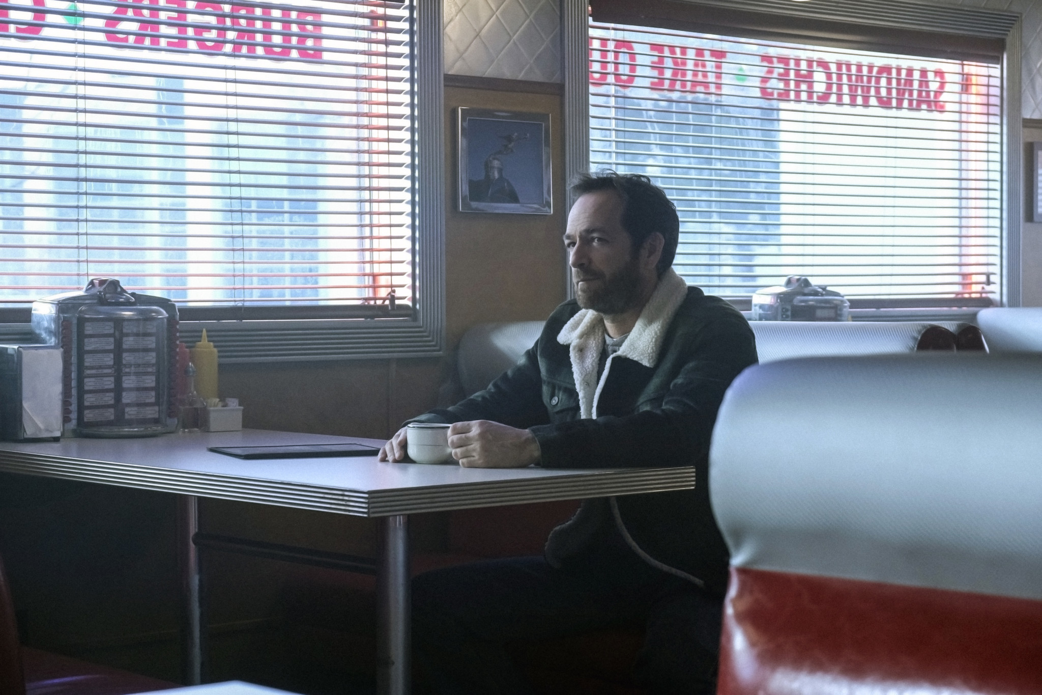 Riverdale -- "Chapter Thirteen: The Sweet Hereafter" -- Pictured: Luke Perry as Fred Andrews