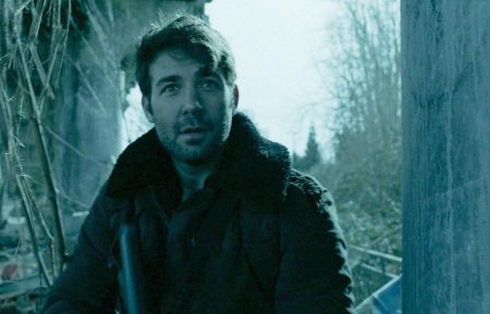 Zoo - James Wolk