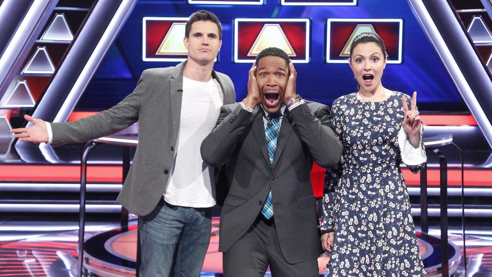 $100,000 Pyramid - Robbie Amell, Michael Strahan, Italia Ricci