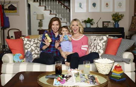 Playing House - Lennon Parham, Tatum Conte, Jessica St. Clair