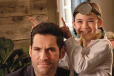 The Cast of 'Lucifer' Has a Hell of a Good Time Behind the Scenes (PHOTOS)