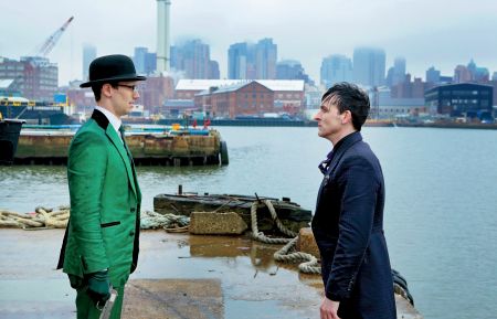 Gotham - Edward Nygma (Cory Michael Smith) and Oswald Cobblepot (Robin Lord Taylor)