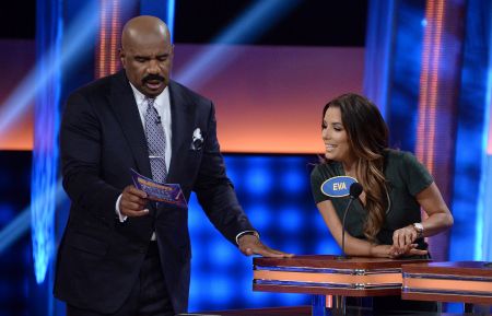 Steve Harvey asks Eva Longoria a question on 'Celebrity Family Feud'