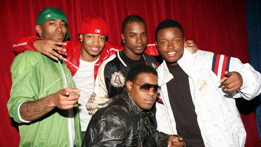 Willie Taylor, Qwanell Mosley, Robert Curry, Brian Andrews, and Michael McCluney pose for a photo backstage during MTV's 