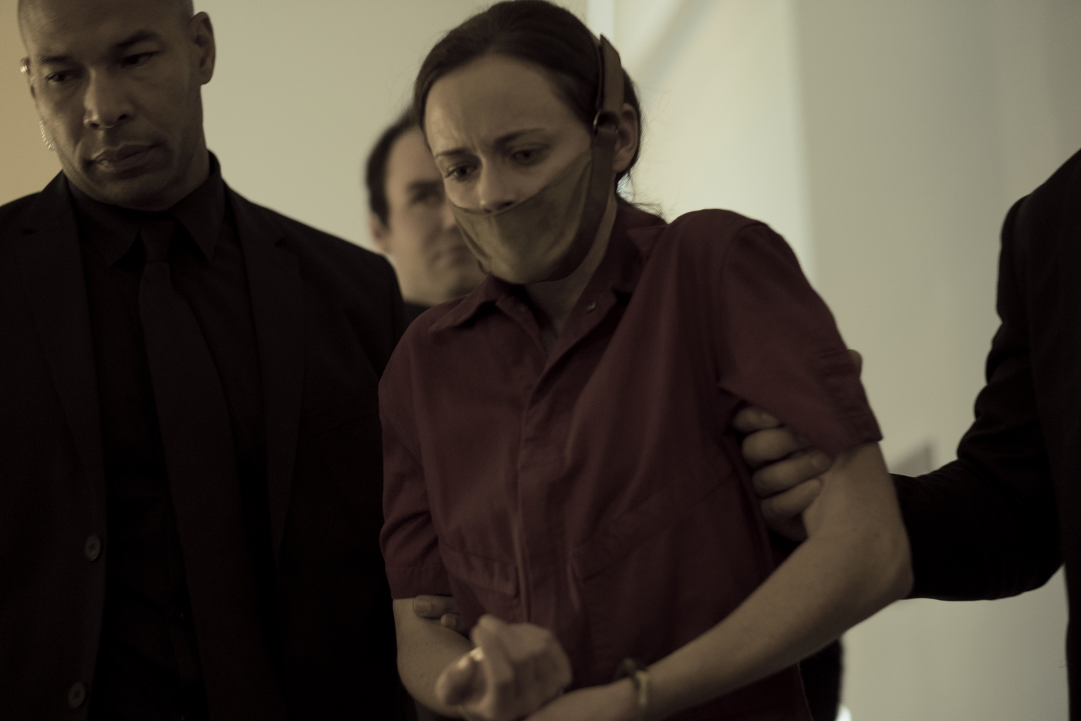 Alexis Bledel Is Returning For The Handmaid S Tale Season 2