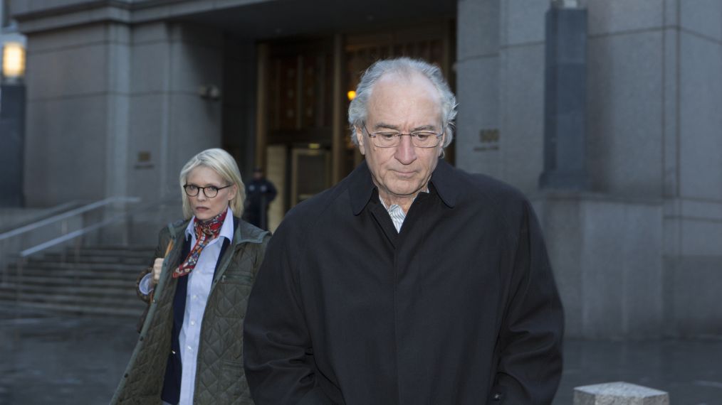 The Wizard of Lies - Robert De Niro as Bernie Madoff