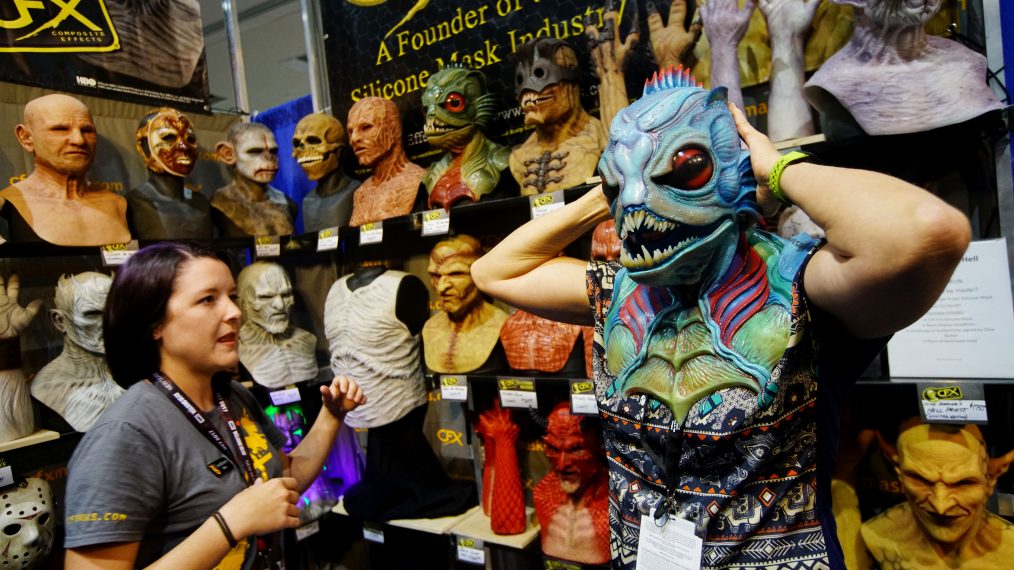 Comic Con In San Diego Draws Costumed Fans To Annual Convention