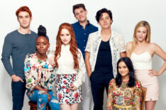 Riverdale - KJ Apa, Ashleigh Murray, Madelaine Petsch, Casey Cott, Cole Sprouse, Camila Mendes, and Lili Reinhart