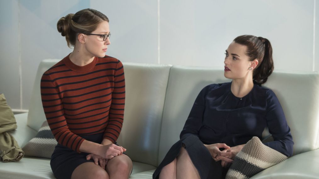 Supergirl - Melissa Benoist as Kara/Supergirl and Katie McGrath as Lena Luthor - 'Ace Reporter'