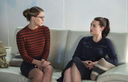 Supergirl - Melissa Benoist as Kara/Supergirl and Katie McGrath as Lena Luthor - 'Ace Reporter'