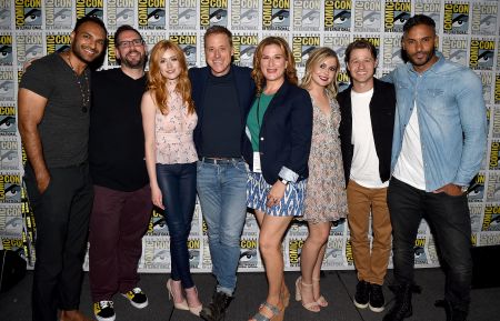 Arjun Gupta, Damian Holbrook, Katherine McNamara, Alan Tudyk, Ana Gasteyer, Rose McIver, Ben McKenzie, and Ricky White at the TV Guide Magazine 'Fan Favorites' panel during Comic-Con International 2017