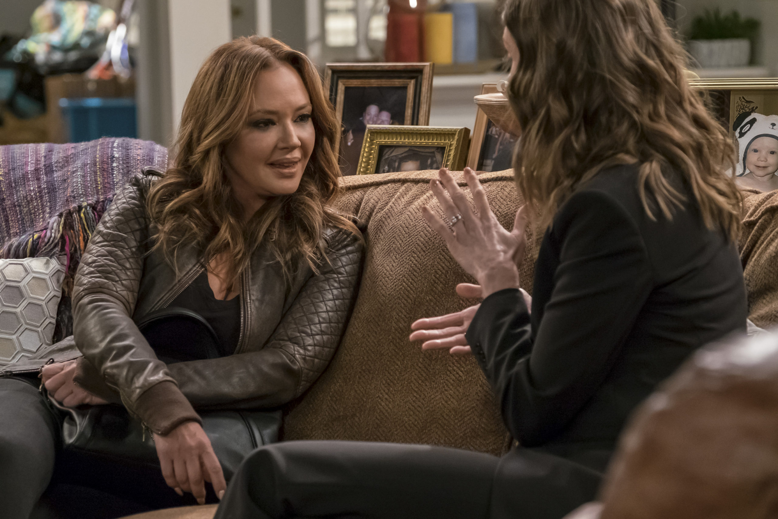 Kevin Can Wait - Leah Remini and Erinn Hayes