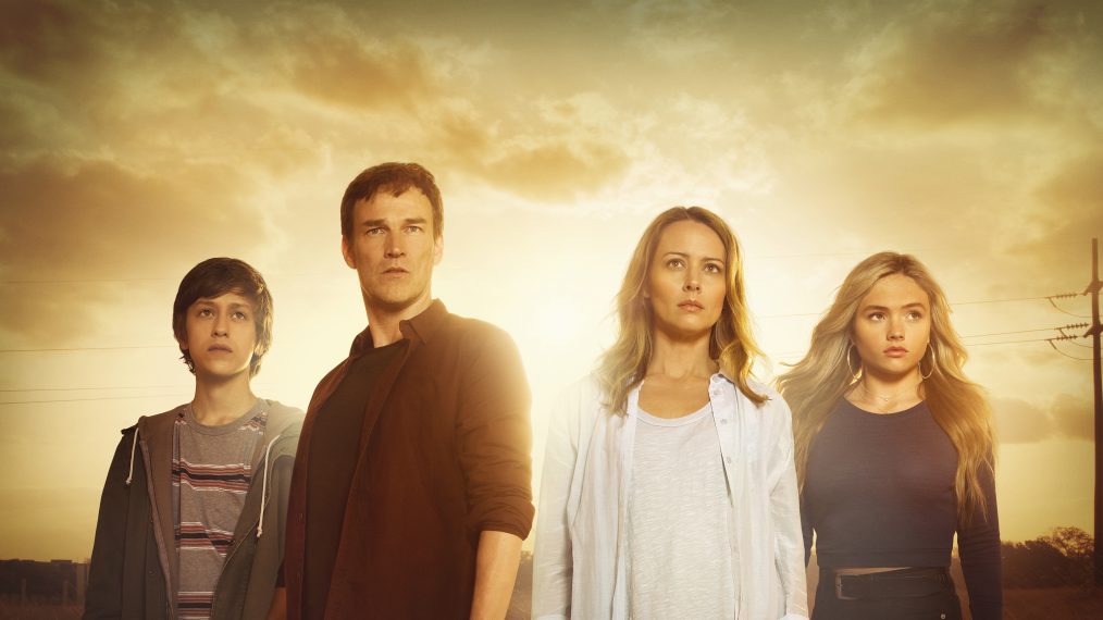 The Gifted - Percy Hynes White, Stephen Moyer, Amy Acker, and Natalie Alyn Lind