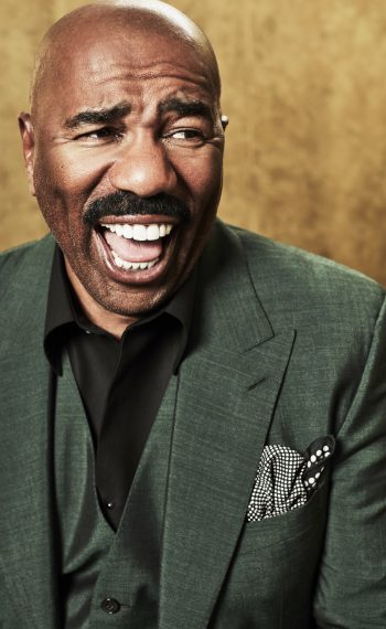 Steve Harvey at NBCUniversal Portrait Studio, August 2017