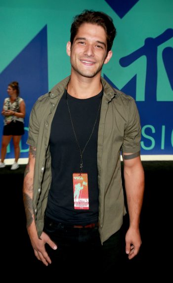 Tyler Posey attends the 2017 MTV Video Music Awards