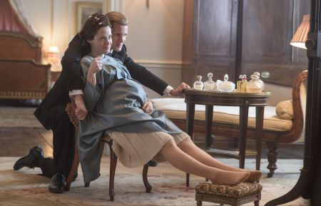 The Crown - Matt Smith, Claire Foy