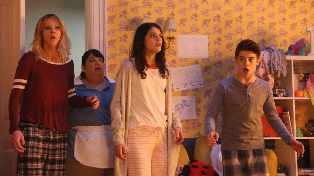 Kaitlin Olson, Carla Jimenez, Sofia Black-D'Elia, Thomas Barbusca in The Mick