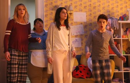 Kaitlin Olson, Carla Jimenez, Sofia Black-D'Elia, Thomas Barbusca in The Mick