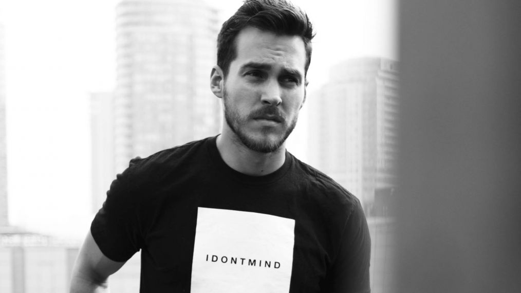1 Chris Wood in the limited edition IDONTMIND tee to benefit NAMI (Photo by Edward Schmit)