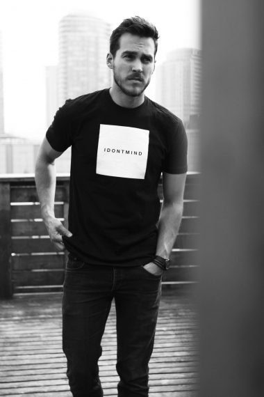 1 Chris Wood in the limited edition IDONTMIND tee to benefit NAMI (Photo by Edward Schmit)