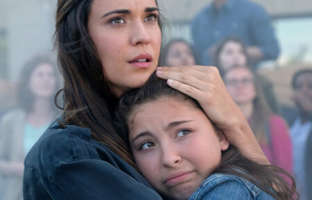 Supergirl - Odette Annable and Emma Tremblay