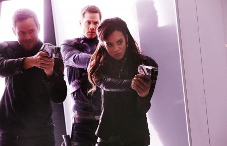 Killjoys - Aaron Ashmore, Luke Macfarlane, Hannah John-Kamen