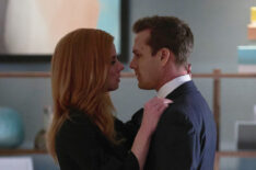 Suits - Season 7 - Sarah Rafferty as Donna Paulsen, Gabriel Macht as Harvey Specter