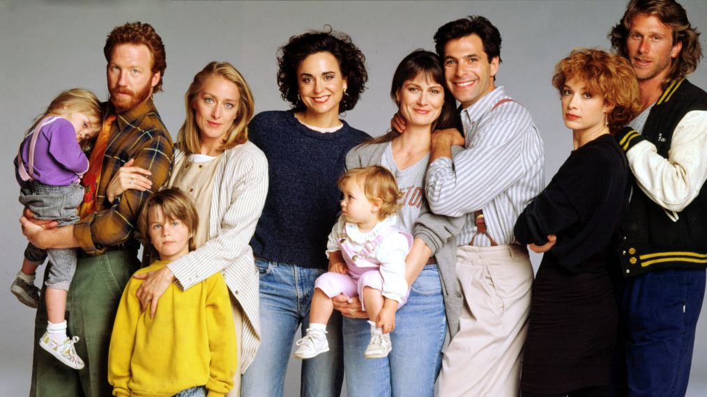 Thirtysomething - Rachel Nagler, Timothy Busfield, Patricia Wettig, Jason Nagler, Polly Draper, Mel Harris, Brittany Craven, Ken Olin, Melanie Mayron, and Peter Horton in 1988