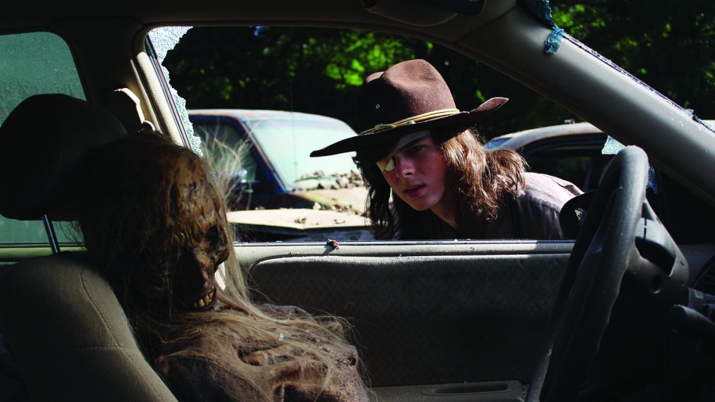 Chandler Riggs as Carl Grimes - The Walking Dead - Season 8, Episode 1