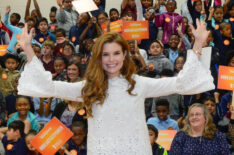 JoAnna Garcia Swisher joins Smithfield to support its 'Make Breakfast, Share Breakfast' campaign and give back to No Kid Hungry in Marietta, GA